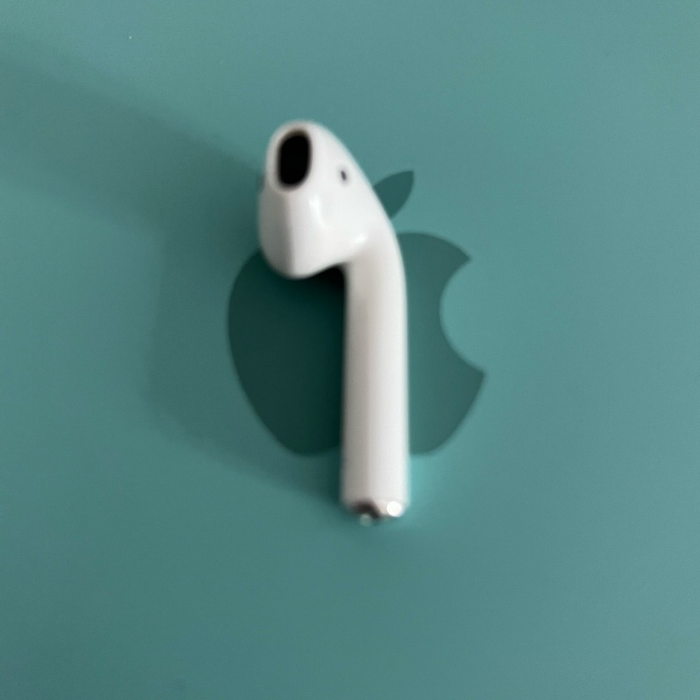 Apple AirPods A2031 2nd Generation Replacement Earbud (Left Ear Only) Genuine